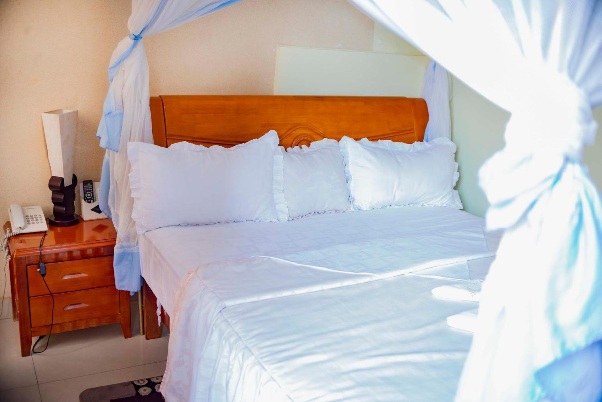 Tigers'S Apartment Hotel Bujumbura Luaran gambar