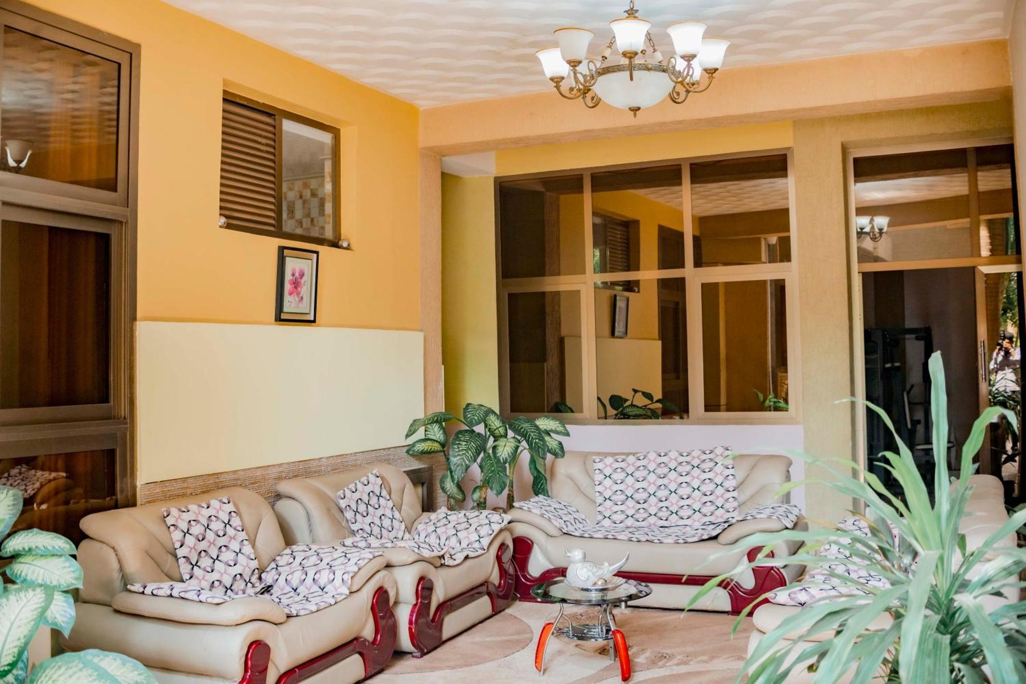Tigers'S Apartment Hotel Bujumbura Luaran gambar